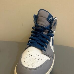 Nike Men's Gray and Blue Sneakers